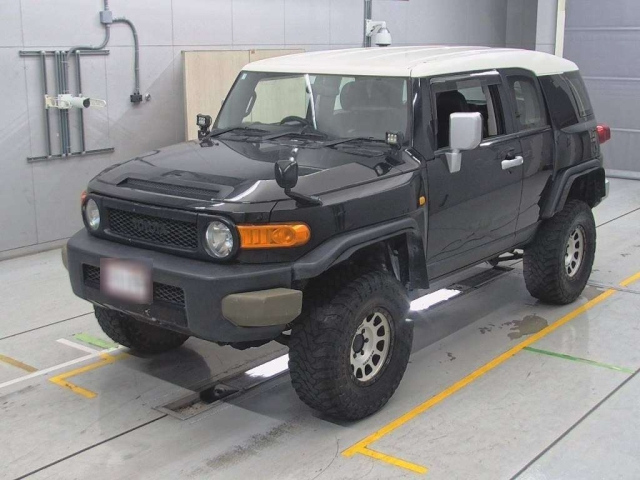 TOYOTA FJ CRUISER 2010