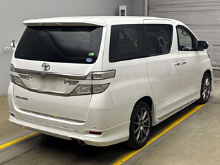 TOYOTA VELLFIRE 2012