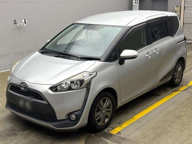 TOYOTA SIENTA 2016