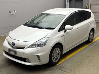 TOYOTA PRIUS ALPHA 2012
