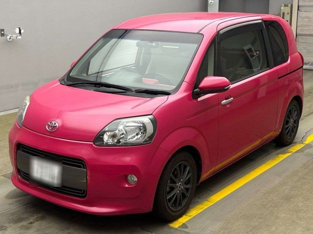 TOYOTA PORTE 2015