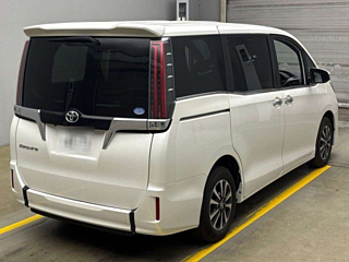 TOYOTA ESQUIRE 2017