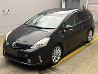 TOYOTA PRIUS ALPHA 2012
