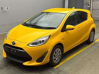 TOYOTA AQUA 2018