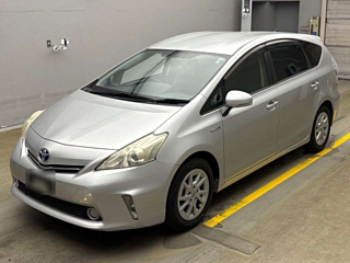 TOYOTA PRIUS ALPHA 2012