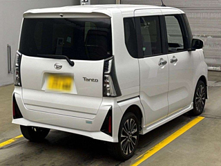 DAIHATSU TANTO 2023