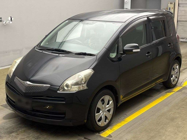 TOYOTA RACTIS 2010