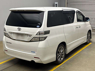 TOYOTA VELLFIRE 2010