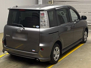 TOYOTA SIENTA 2010