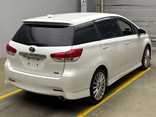 TOYOTA WISH 2010