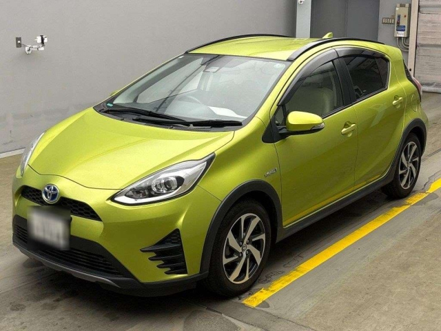 TOYOTA AQUA 2017
