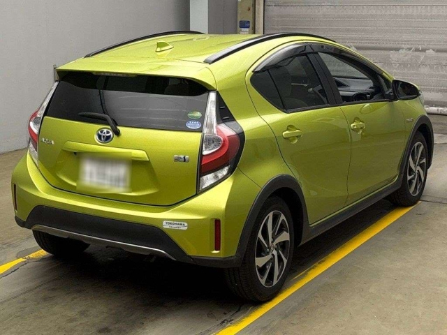 TOYOTA AQUA 2017