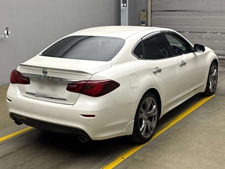 NISSAN FUGA 2020