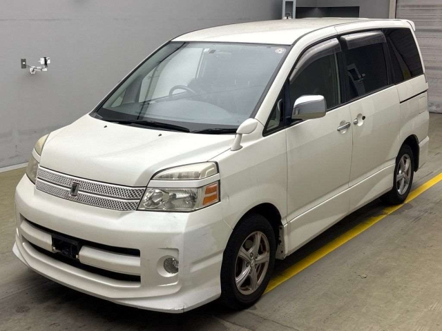 TOYOTA VOXY 2006