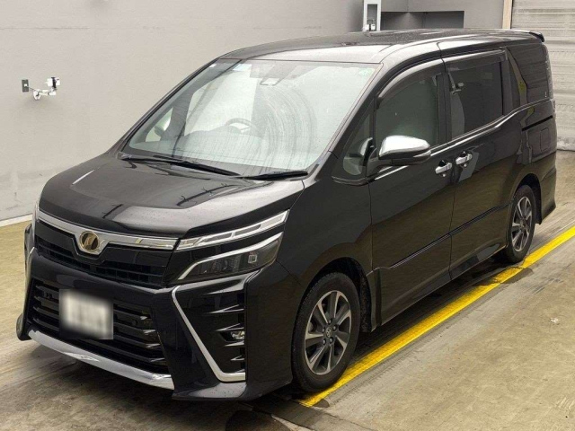 TOYOTA VOXY 2019