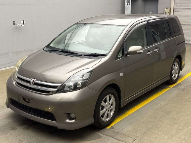 TOYOTA ISIS 2010