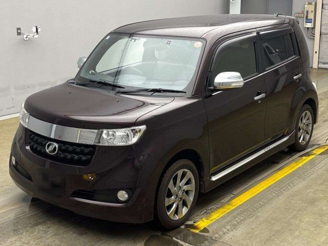 TOYOTA BB 2015