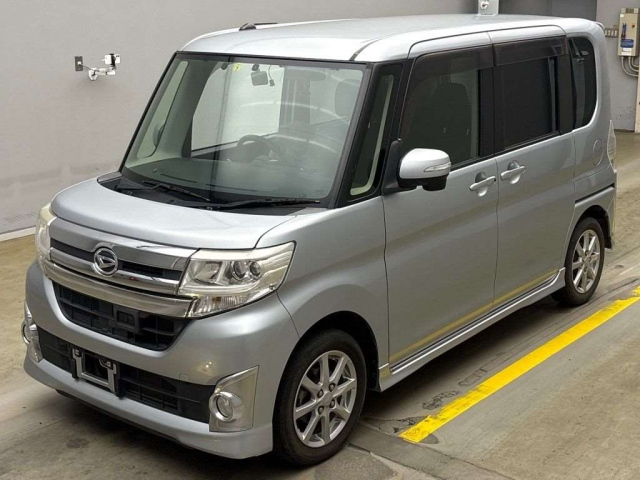 DAIHATSU TANTO 2014