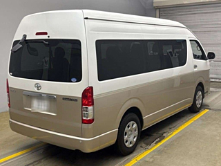TOYOTA HIACE 2020