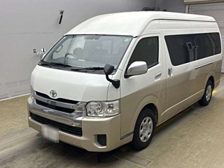 TOYOTA HIACE 2020