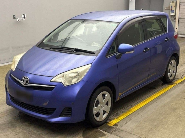 TOYOTA RACTIS 2012
