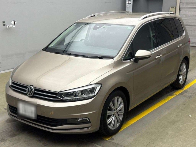 VOLKSWAGEN GOLF TOURAN 2019