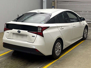 TOYOTA PRIUS 2019