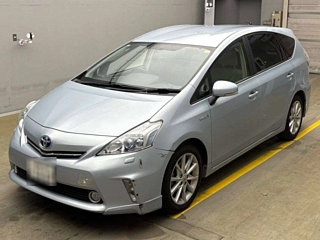 TOYOTA PRIUS ALPHA 2012