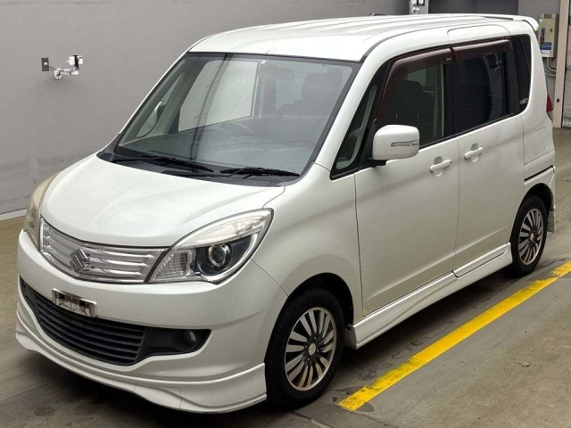 SUZUKI SOLIO 2011
