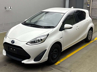 TOYOTA AQUA 2018