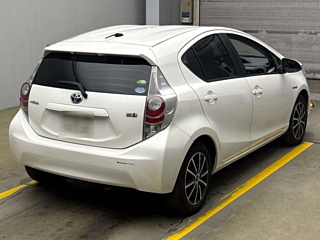 TOYOTA AQUA 2013