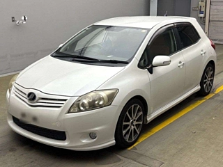 TOYOTA AURIS 2011