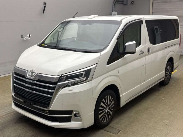 TOYOTA GRANACE 2022
