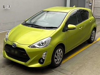 TOYOTA AQUA 2015