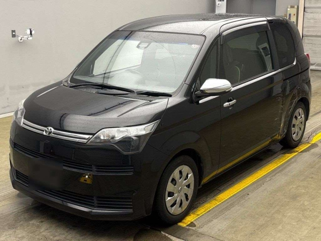 TOYOTA SPADE 2016