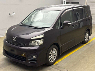 TOYOTA VOXY 2010