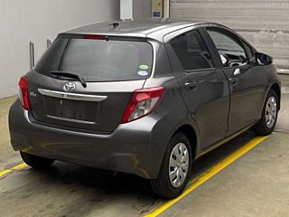 TOYOTA VITZ 2012