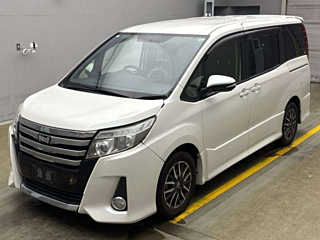 TOYOTA NOAH 2015