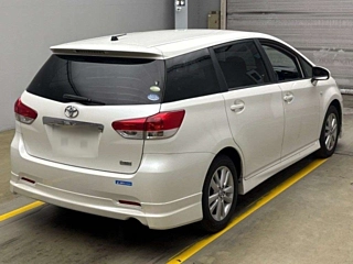TOYOTA WISH 2009