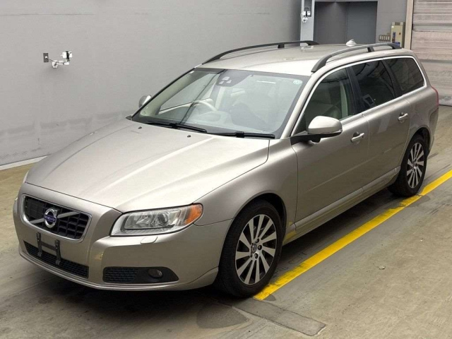 VOLVO V70 2012