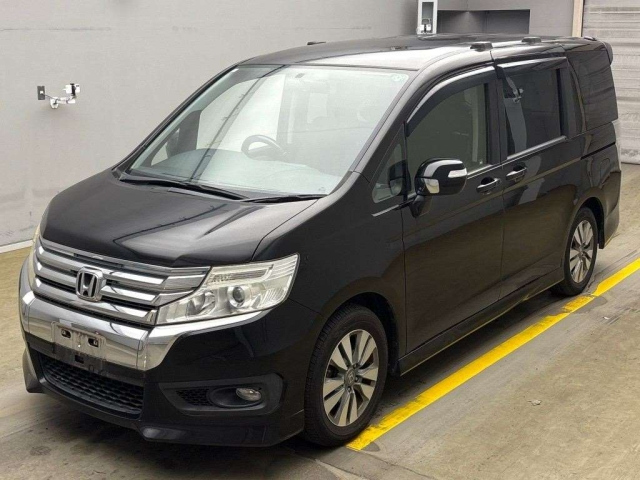 HONDA STEP WAGON 2013