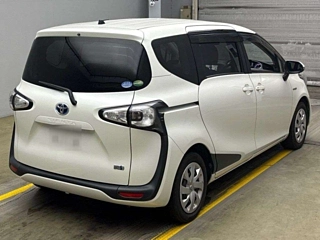 TOYOTA SIENTA 2016