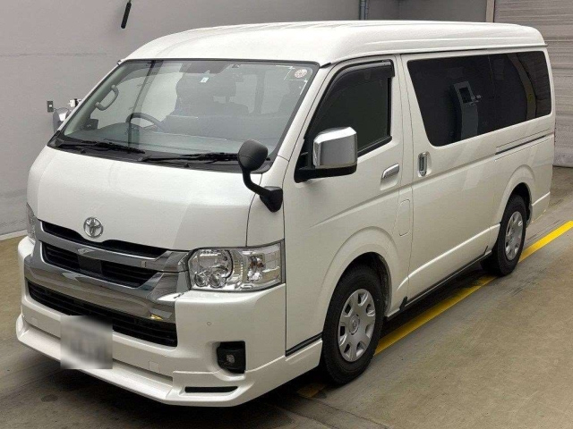 TOYOTA HIACE 2023