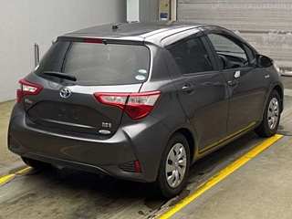 TOYOTA VITZ 2019