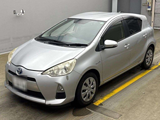 TOYOTA AQUA 2013