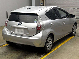 TOYOTA AQUA 2013
