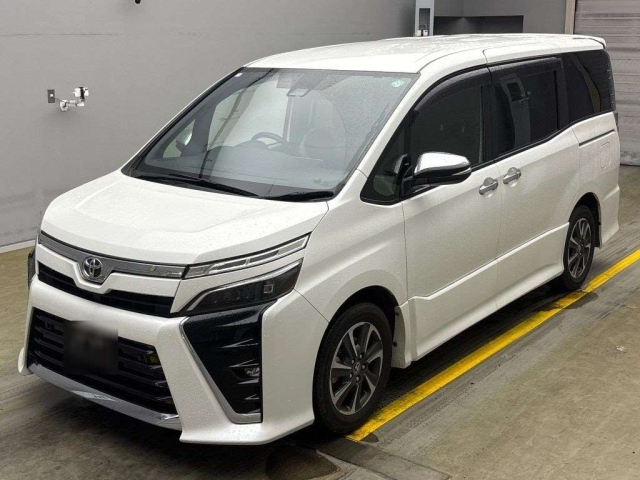 TOYOTA VOXY 2020
