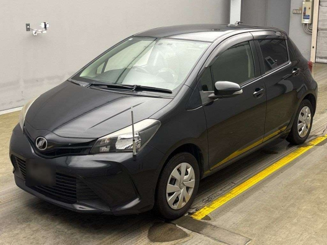 TOYOTA VITZ 2014