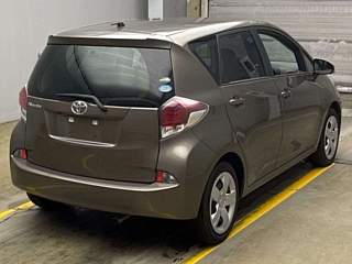 TOYOTA RACTIS 2015
