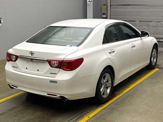 TOYOTA MARK X 2010